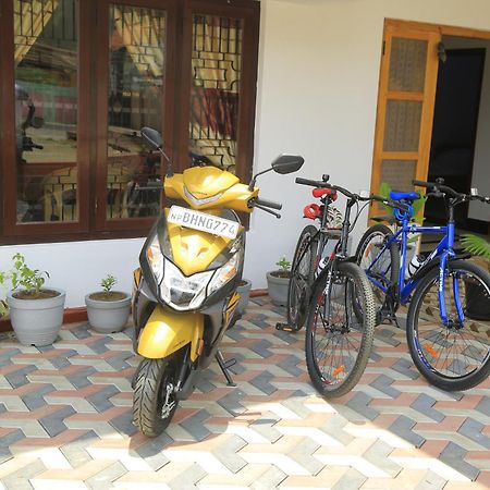 Golden Star Guest House Джафна Екстериор снимка