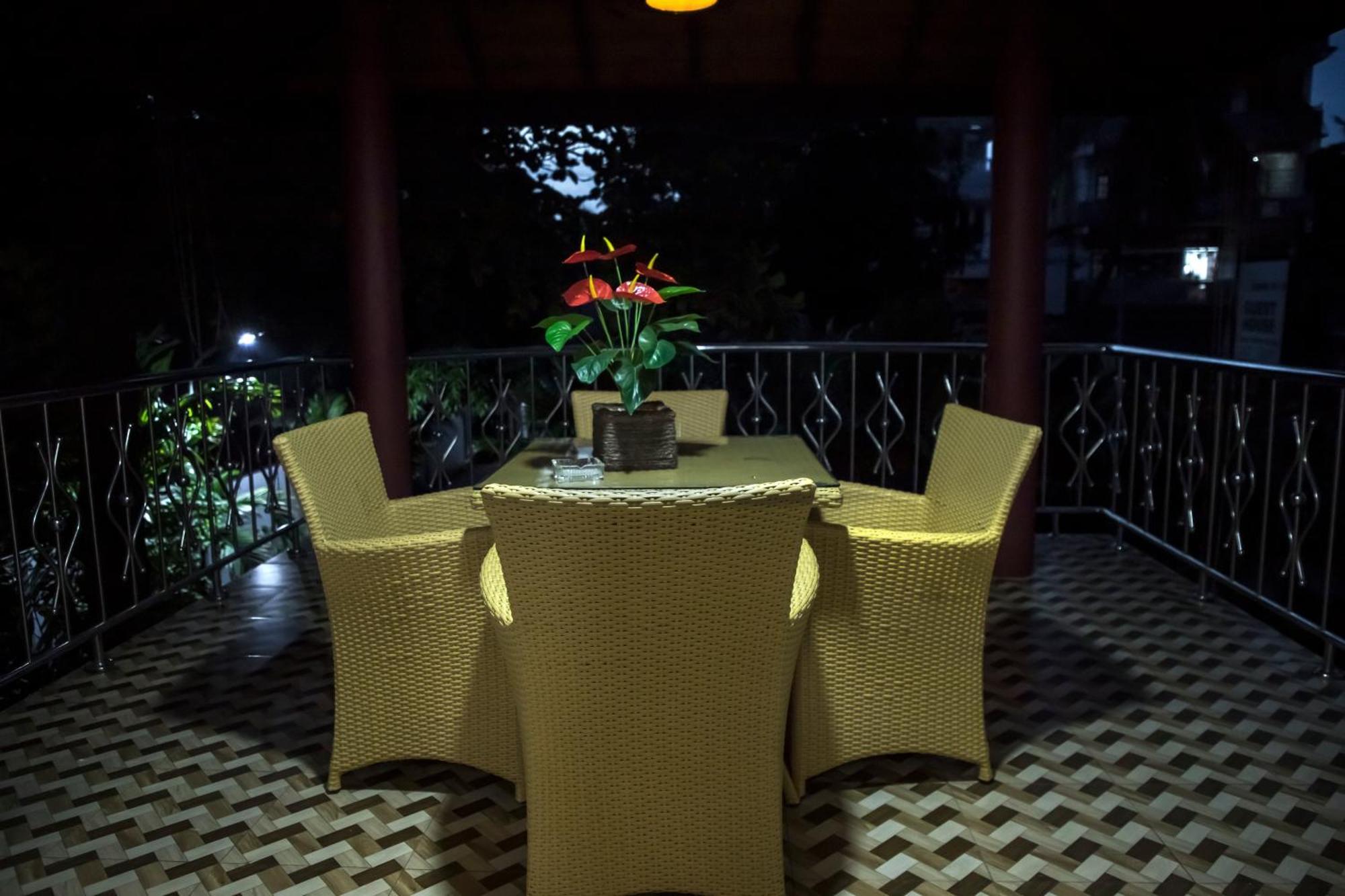 Golden Star Guest House Джафна Екстериор снимка