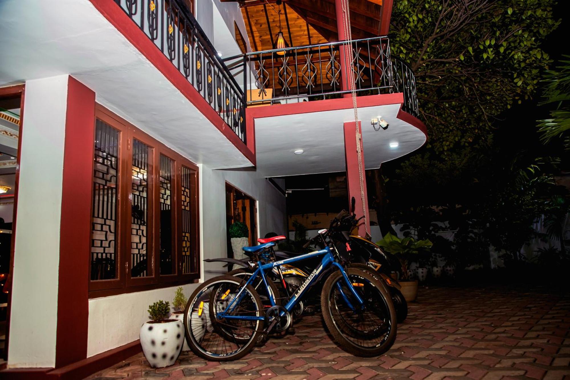 Golden Star Guest House Джафна Екстериор снимка