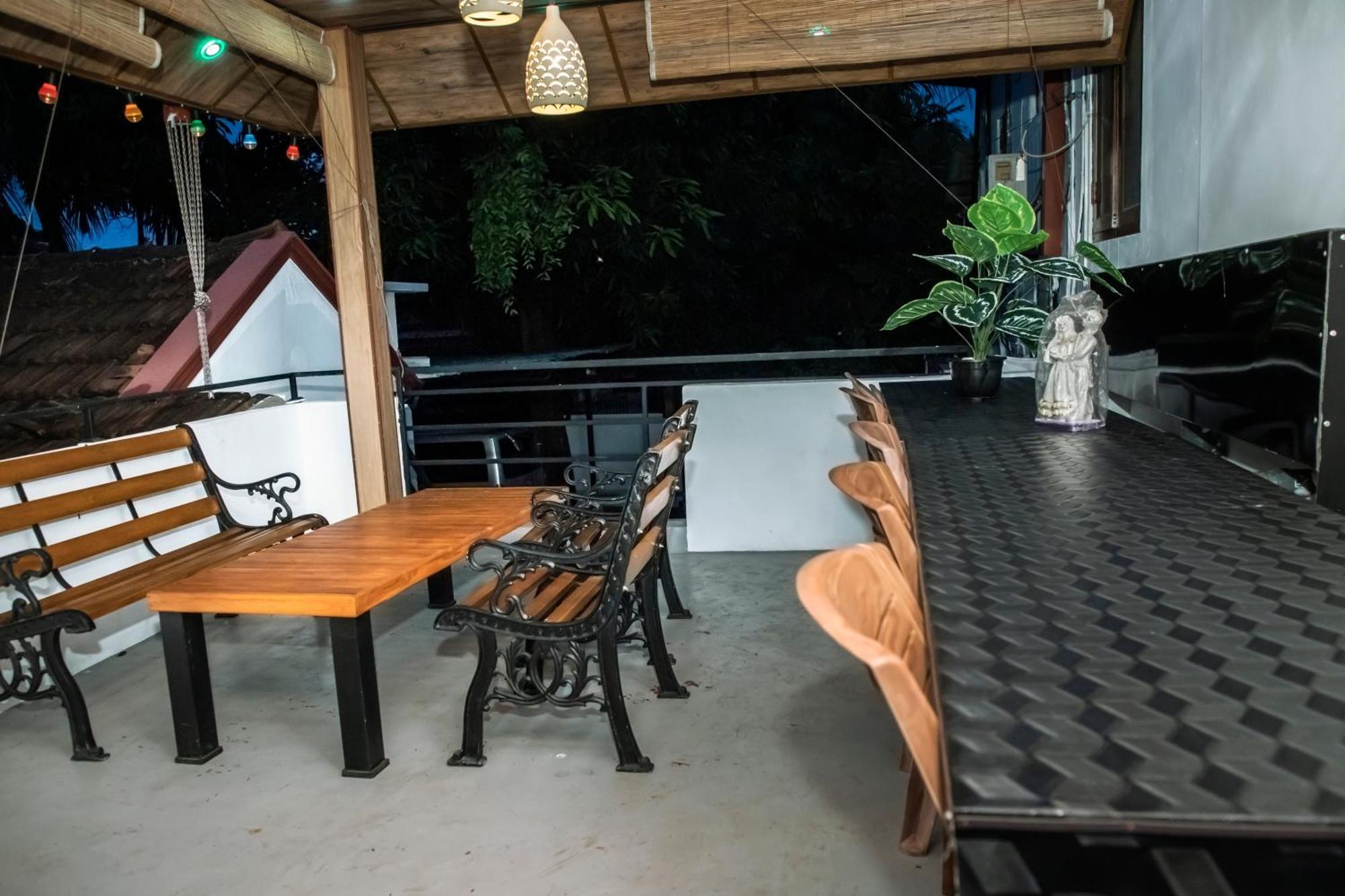 Golden Star Guest House Джафна Екстериор снимка