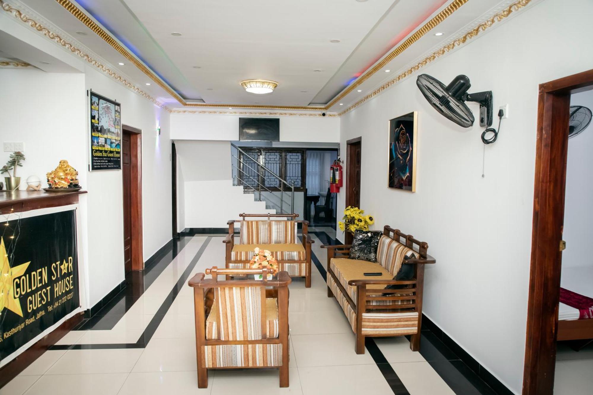 Golden Star Guest House Джафна Екстериор снимка