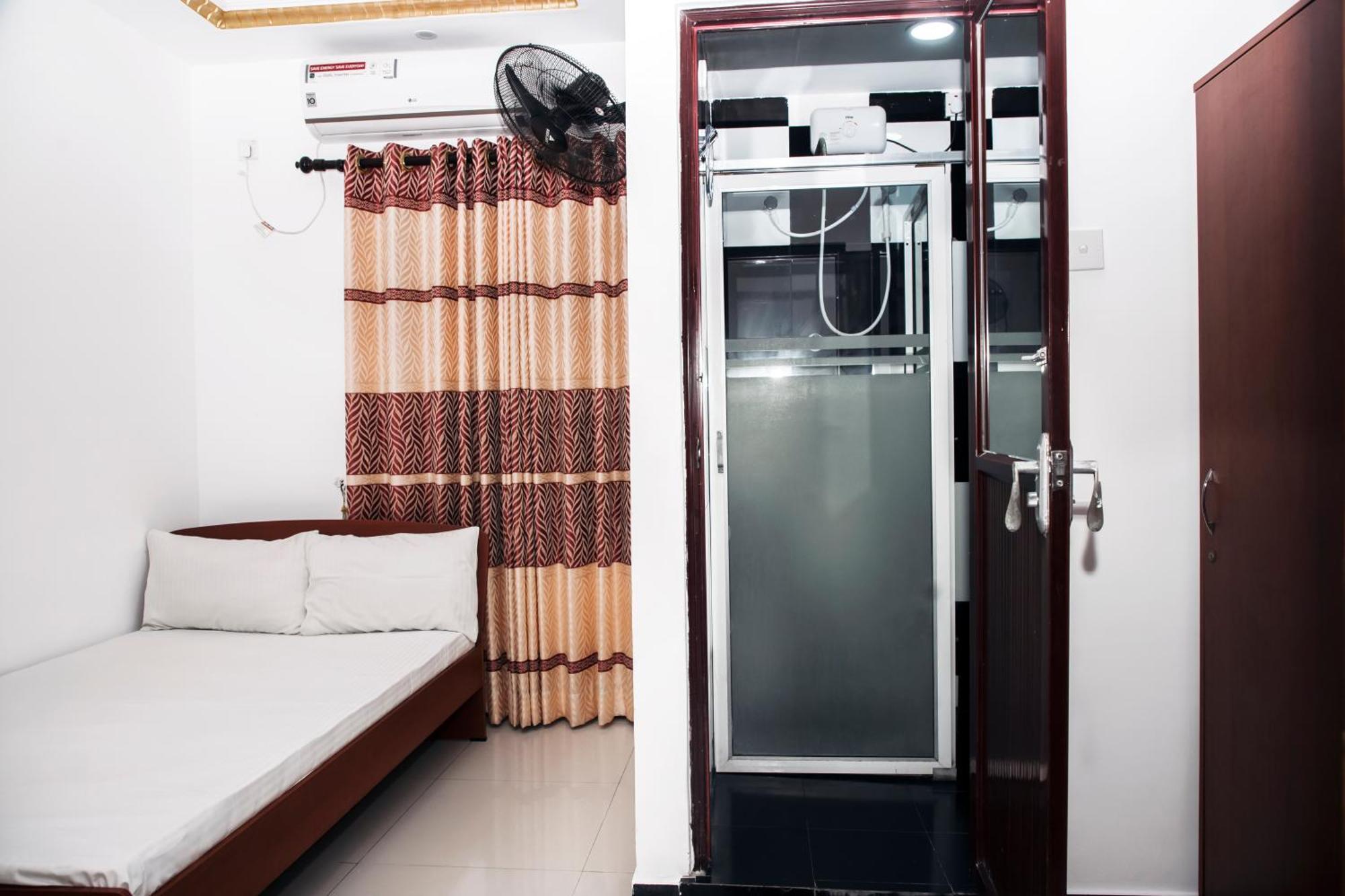 Golden Star Guest House Джафна Екстериор снимка